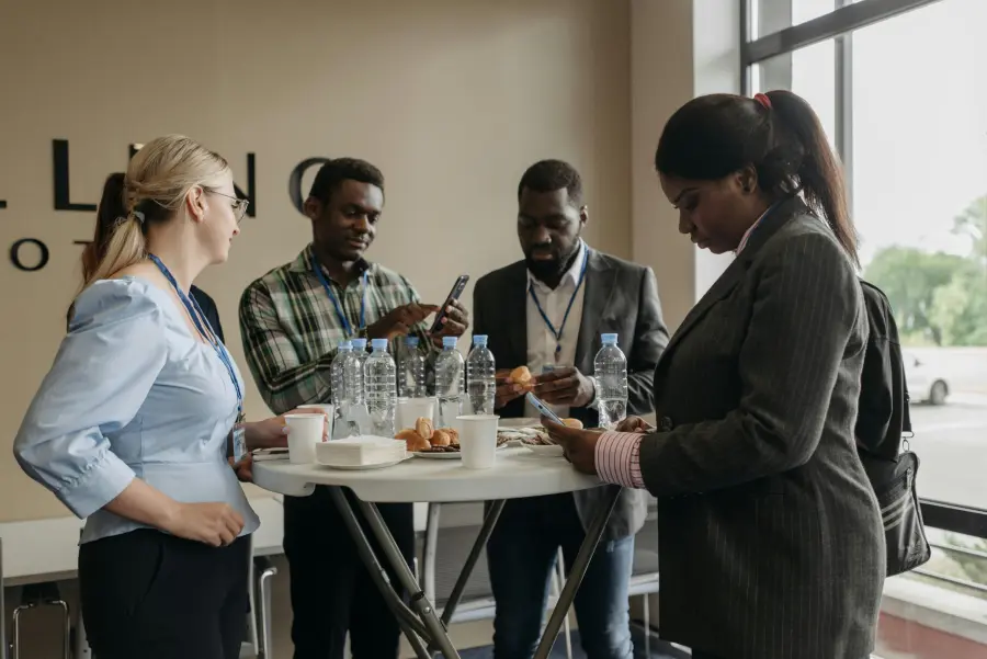 Dietro le quinte degli eventi: il lavoro invisibile di agenzie e professionisti